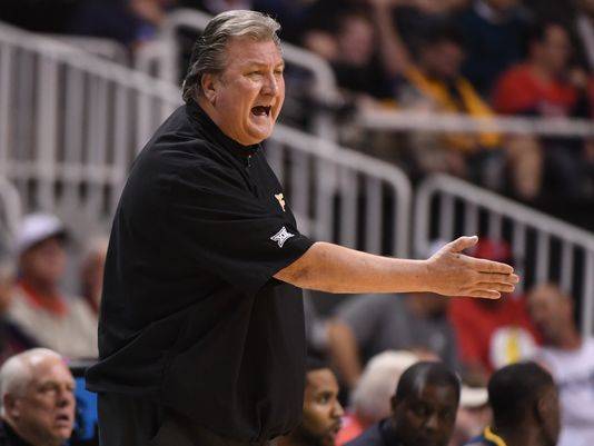 Bob Huggins tries to make sense of officiating in West Virginia loss