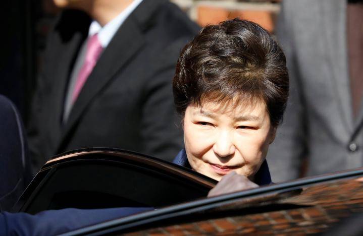 Court decides whether to arrest ousted South Korean president Park