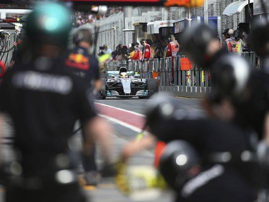 Hamilton fastest in 1st practice sessions for Australian GP