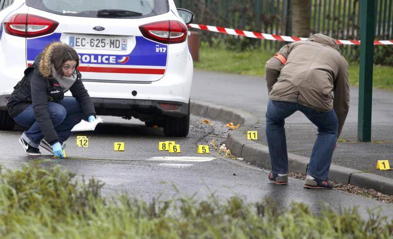 Man shot dead after seizing soldier gun at Paris Orly airport
