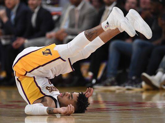 Pelicans beat Lakers 105-97 for 1st win with Cousins in game