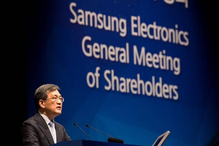 Samsung Elec signals no holding company move for now