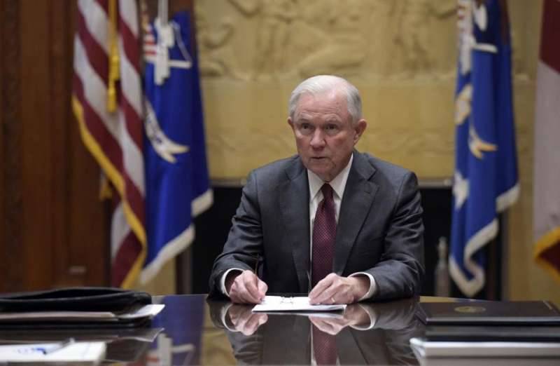 Sessions did not disclose meetings with Russian ambassador