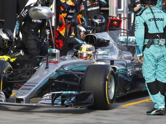Vettel’s drought-breaker for Ferrari sets up F1 duel in 2017