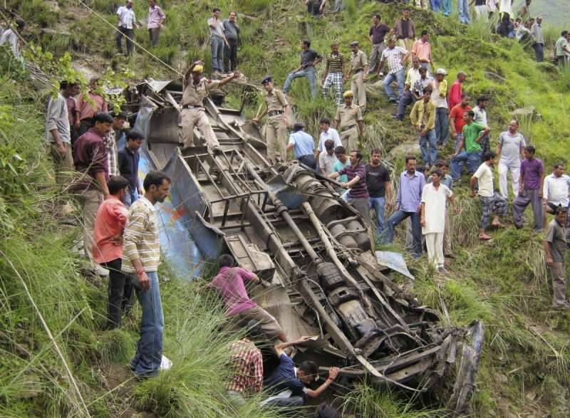 44 dead as bus falls into gorge in northern India