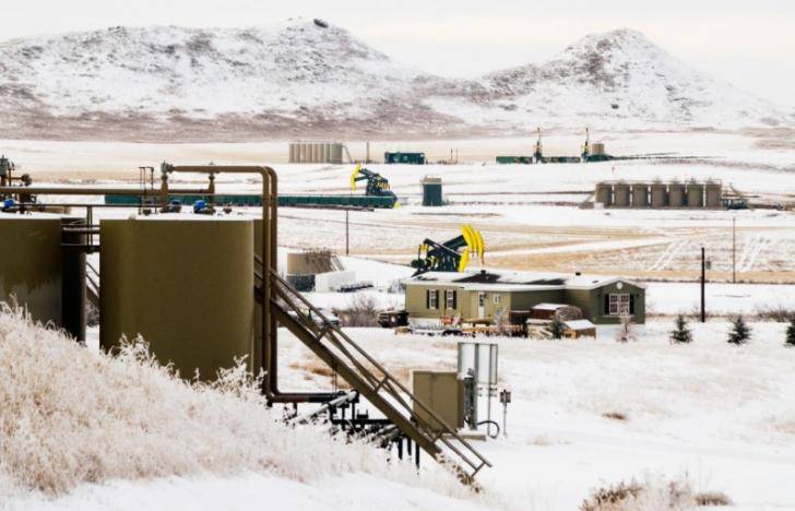 East Coast refiner shuns Bakken delivery as Dakota Access Pipeline starts