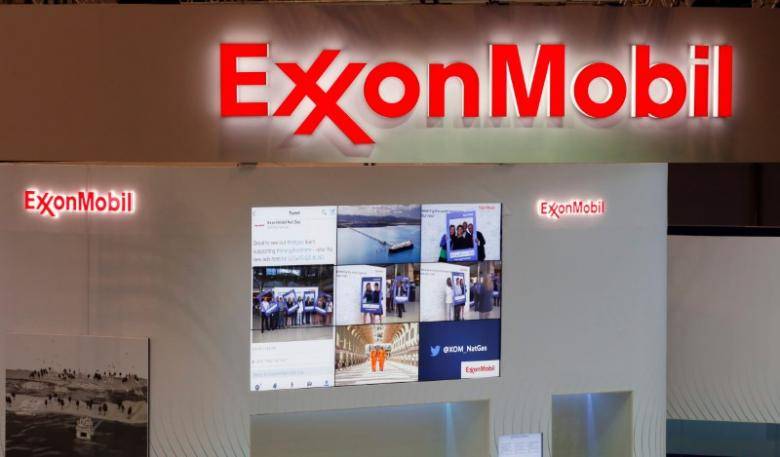 ExxonMobil says in talks to buy Singapore Jurong Aromatics