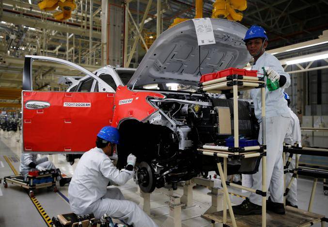 Ghosn wants Mitsubishi to reform, rules out Nissan merger
