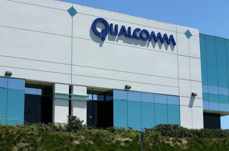 Qualcomm says Apple to stop paying royalties, cuts profit forecast