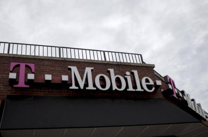T-Mobile, Dish bid combined $14 billion in U.S. airwaves auction