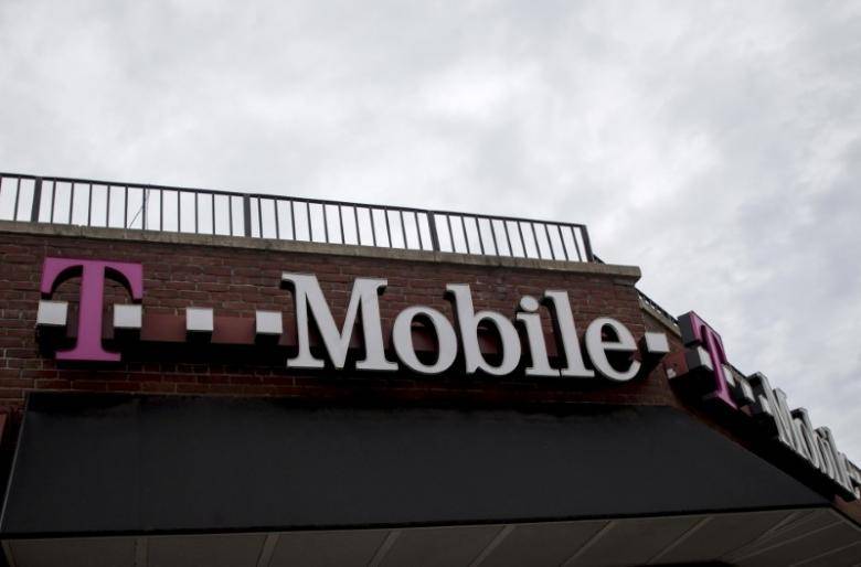 T-Mobile open to merger talks, new subscribers top estimates