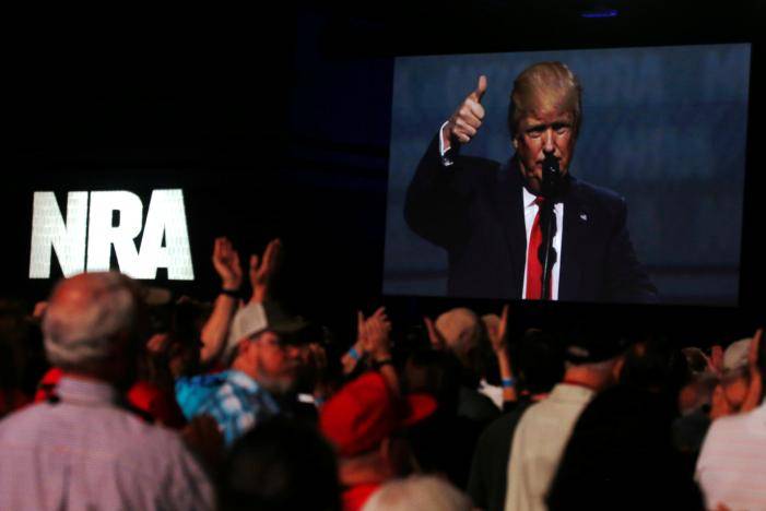 Trump pledges fealty to NRA gun lobby