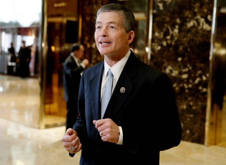 U.S. House banking chairman unveils Dodd-Frank replacement