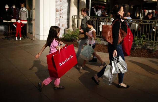 U.S. first quarter growth weakest in three years as consumer spending falters