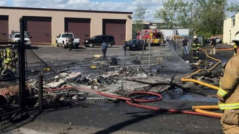 2 dead in plane crash near small airport outside New York City