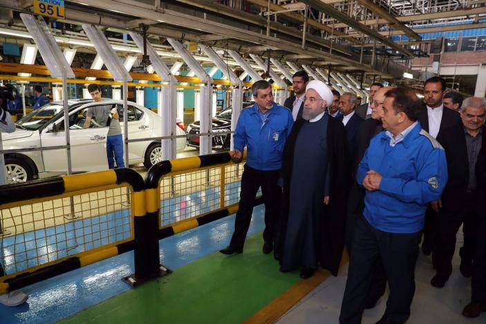 Absent from America, French cars drive into Iran election