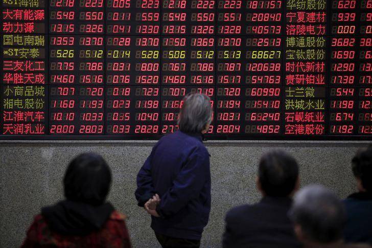 Asian stocks fall for third day on commodity fears, China hits three-month lows