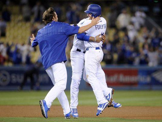 Dodgers walk off in 13th against Cardinals after pitchers’ duel