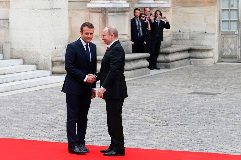 Emmanuel Macron Challenges Putin on Syria and Gay Rights