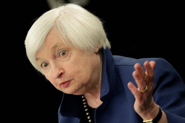 Fed set to leave interest rates unchanged, may hint at June hike
