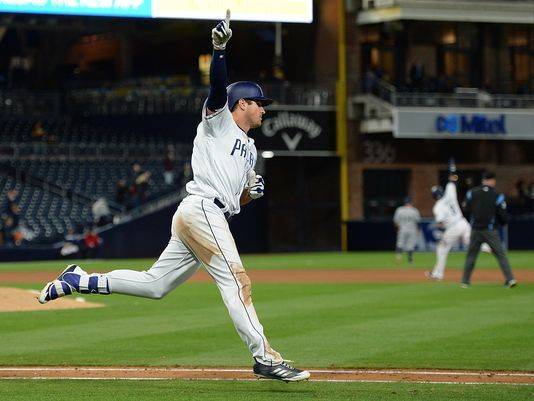 Hunter Renfroe’s two-run homer in 10th gives Padres 6-5 win