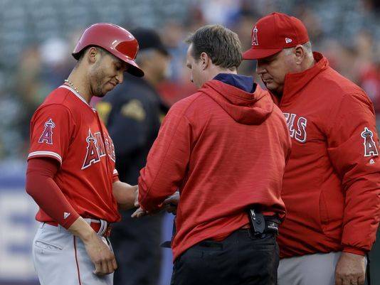 Lowrie gives A’s 3rd straight walk-off win, 3-2 over Angels