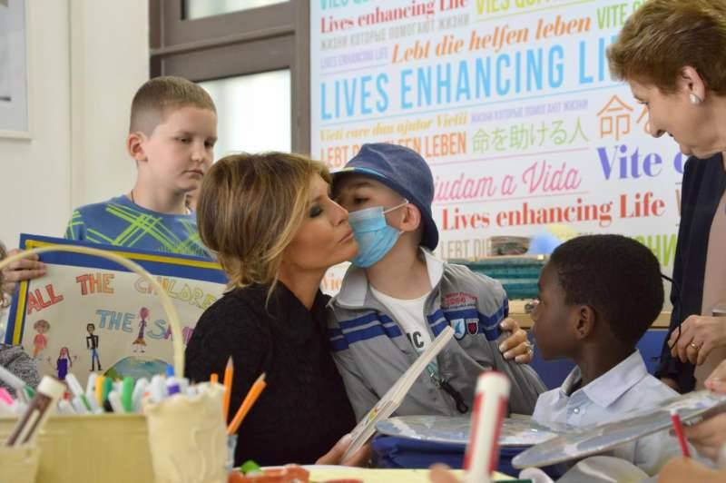 Melania Trump visits children’s hospital in Rome