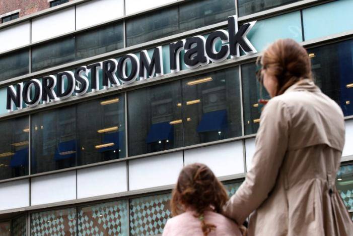 Nordstrom’s comparable sales miss deepens department-store gloom