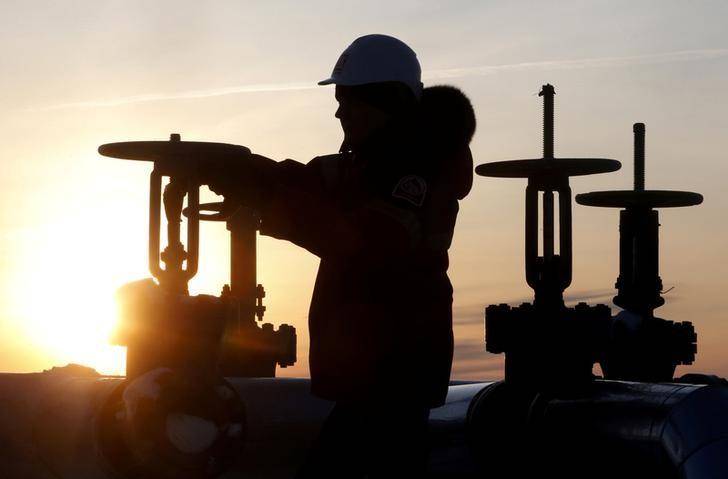 Oil drops after OPEC-led output cut extension falls below expectations