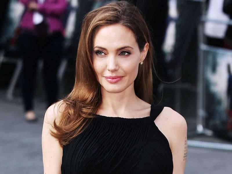 Top 10 Hottest Actresses in Hollywood