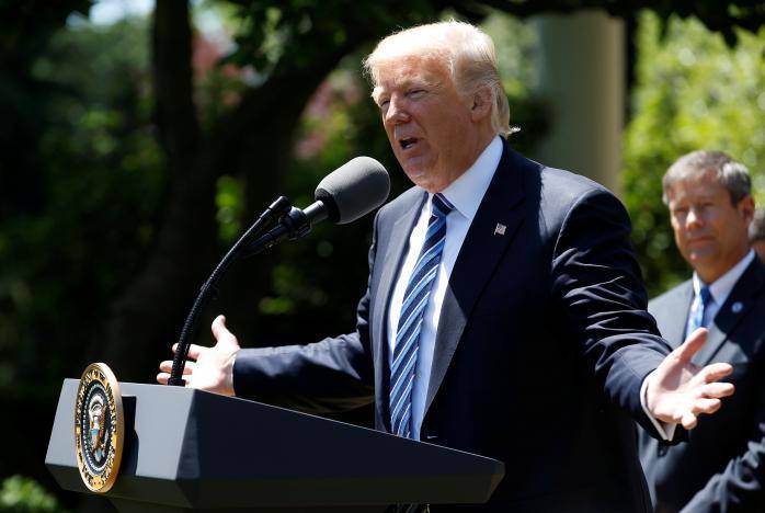 Trump urges future government shutdown, easier passage of laws