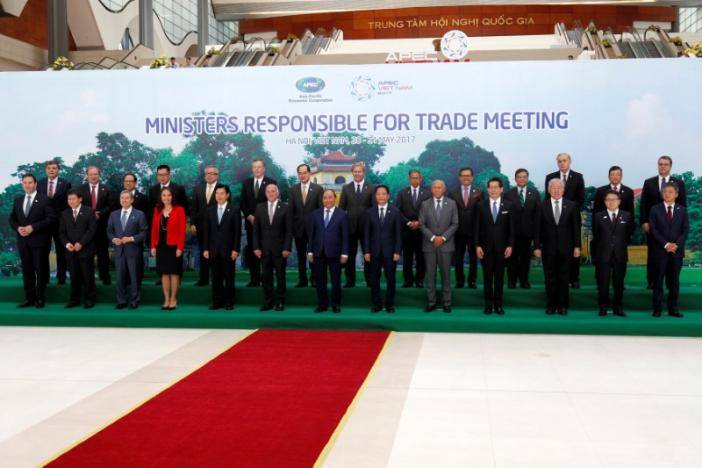 Trump’s trade rep brings America First policy to Asia-Pacific summit