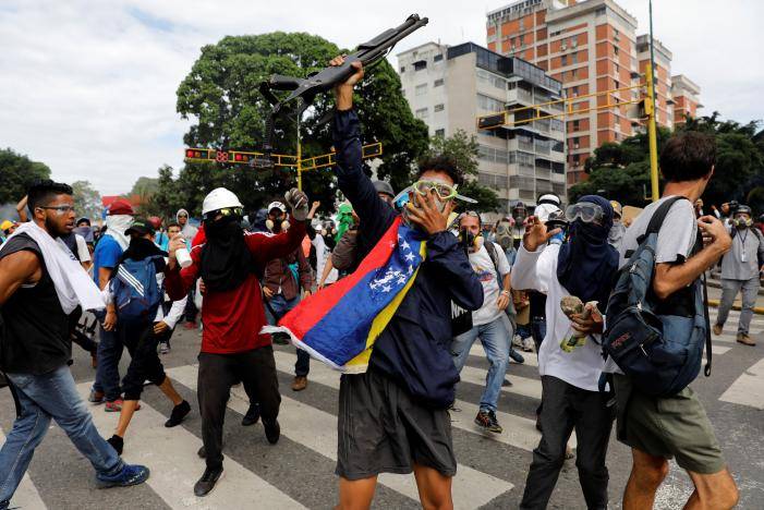 Venezuela death toll rises as foes protest Maduro’s power shakeup