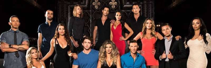 What Happens at The Abbey Cast Breaks Down the Ultimate Bar Do and Do nots Tip Your F  king Bartenders