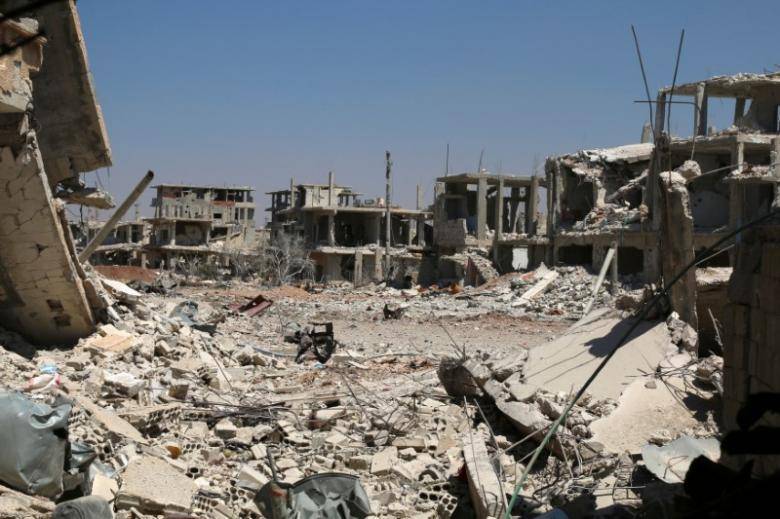 Air strikes pound southwest Syrian city of Deraa