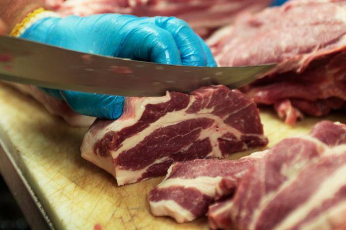 Canada beats U.S. in pork sales to China – feet, elbows and all