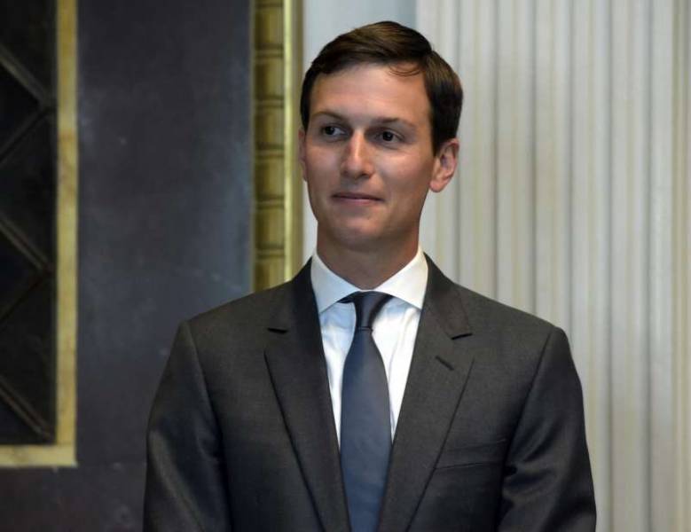 House Dems pressure WH on Kushner, Flynn security clearances
