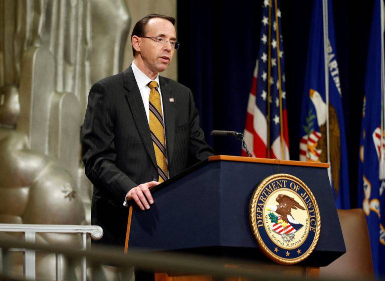Intelligence Contractor Is Charged in First Leak Case Under Trump