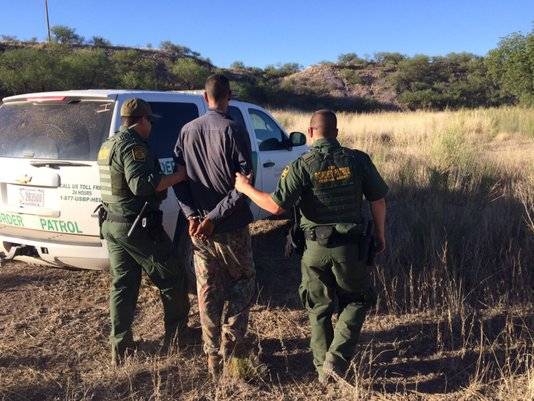 Migrant arrests at Arizona aid camp raise worries of more deaths in the desert