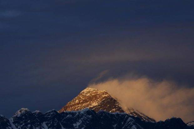 Nepal Bans Polish Climber Over Illegal Everest Traverse