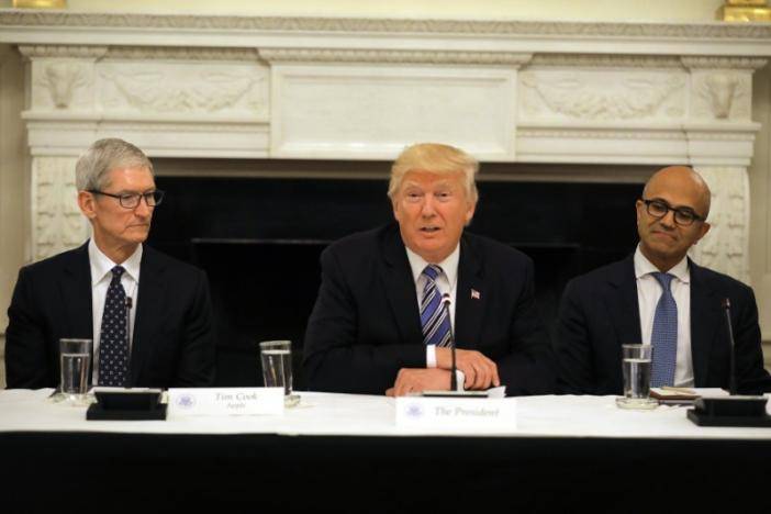 Tech CEOs meet with Trump on government overhaul