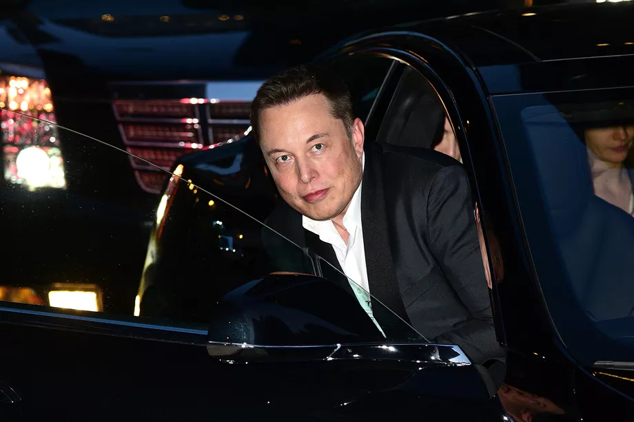 Tesla is talking to the music labels about creating its own streaming service