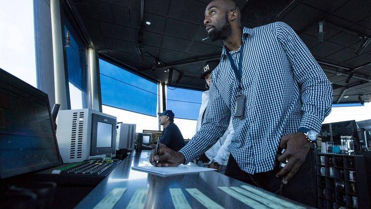 Trump calls again for privatizing air traffic control