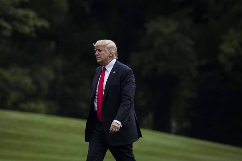 Trump retains assets worth at least $1.4 billion, new disclosure shows