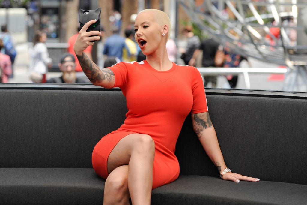 Amber Rose Dragged For Calling Philly Women Not Atractive