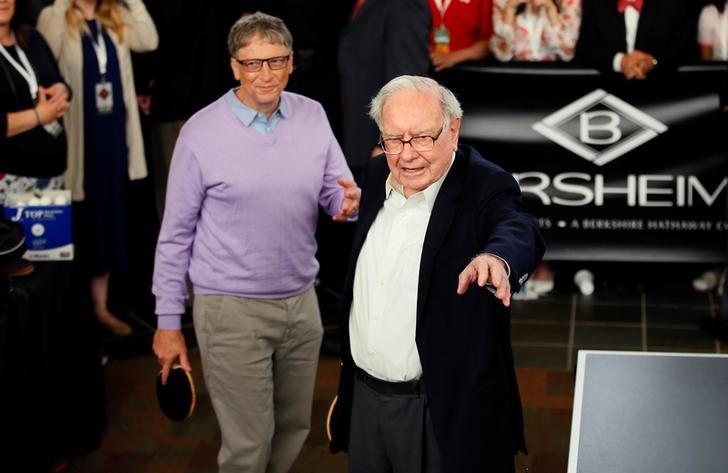 Buffett donates $3.17 billion to Gates charity, four others