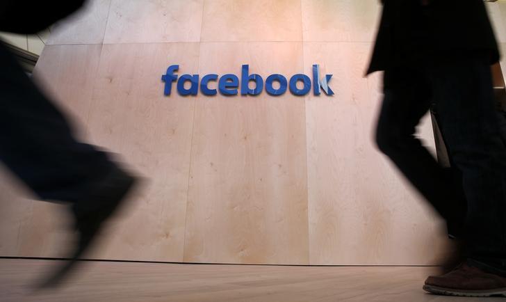 Facebook fights U.S. gag order that it says chills free speech