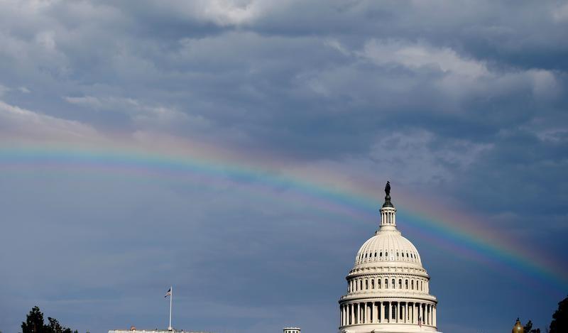 House approves new Russia sanctions, defying Trump