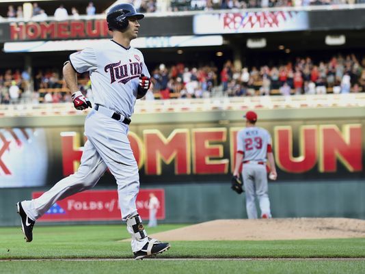 Kepler goes 4 for 4 in Twins 9-5 win over Angels