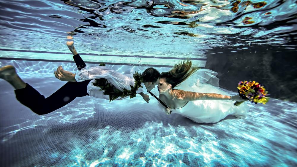Underwater wedding photography available at the westin maui